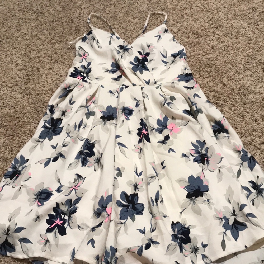 Strappy floral dress!